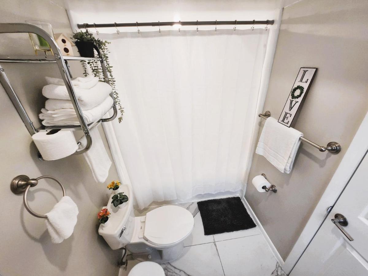 Adorable Mini Suite In Tampa Exterior photo